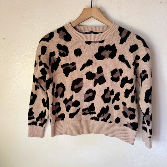 Lulus Sweaters - Lulus | Cheetah Cropped Sweater